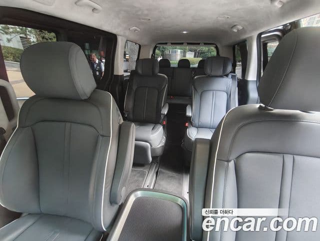 Hyundai Staria 2023 — ფოტო 4/7