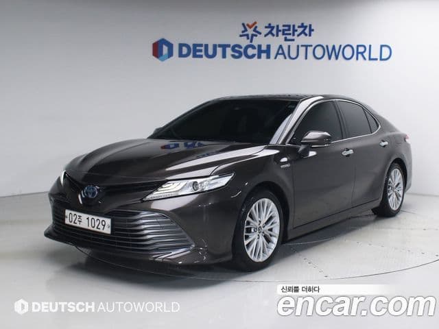 Toyota Camry 2018 — Photo 3/20