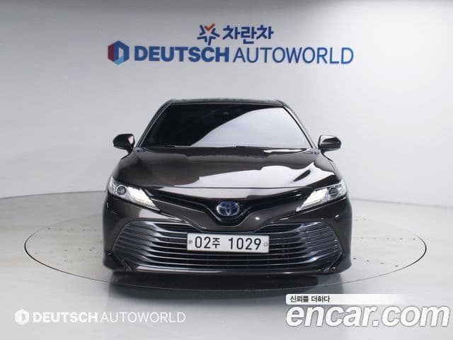 Toyota Camry 2018 — Photo 13/20
