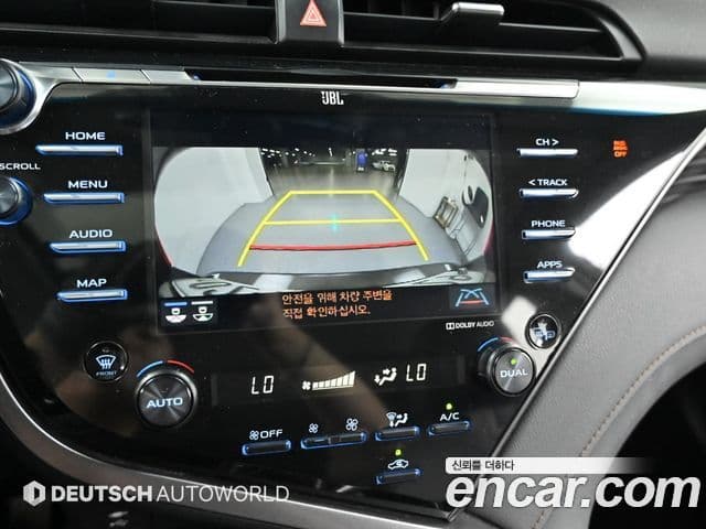 Toyota Camry 2018 — Photo 2/20