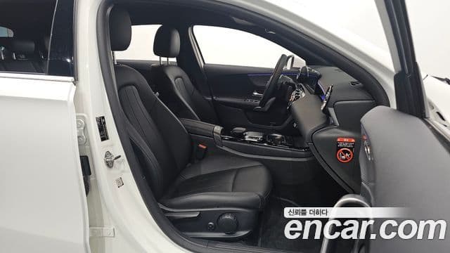 Mercedes-Benz A-Class 2022 — Фото 10/20