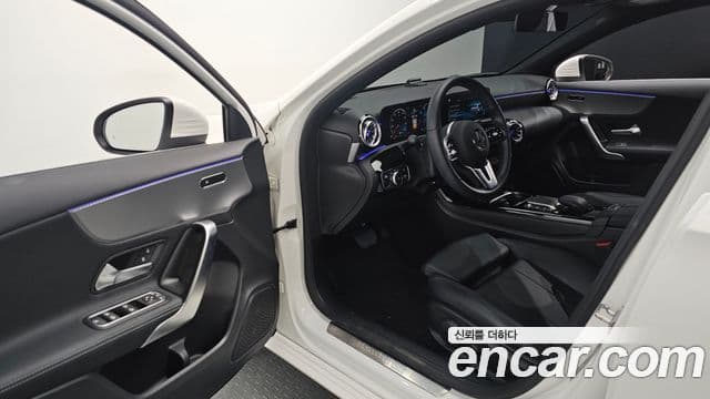 Mercedes-Benz A-Class 2022 — Фото 11/20