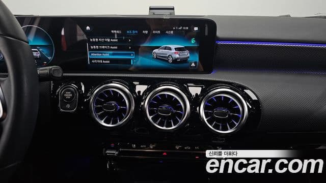 Mercedes-Benz A-Class 2022 — Фото 14/20