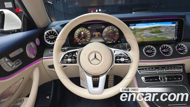 Mercedes-Benz E-Class 2019 — ფოტო 13/20