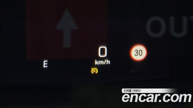 Mercedes-Benz E-Class 2019 — ფოტო 17/20