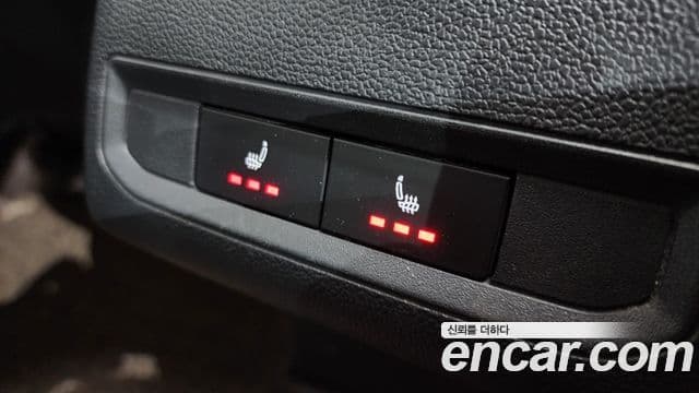 Volkswagen Jetta 2021 — ფოტო 19/20