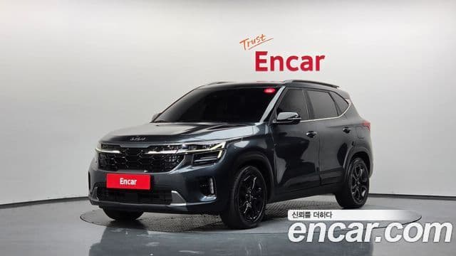 Kia Seltos 2023 — ფოტო 1/20