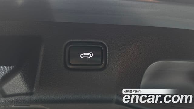 Kia Seltos 2023 — ფოტო 18/20
