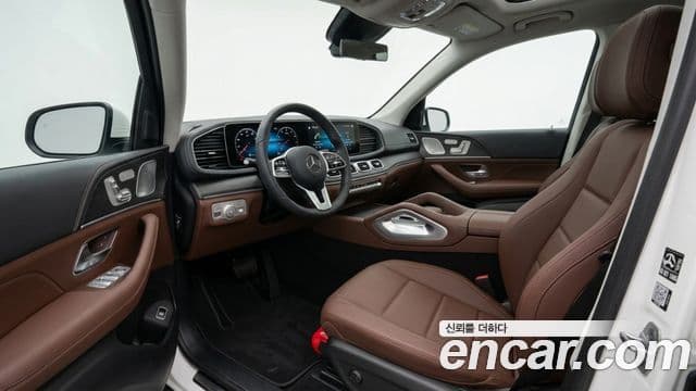 Mercedes-Benz GLE-Class 2025 — Photo 7/10