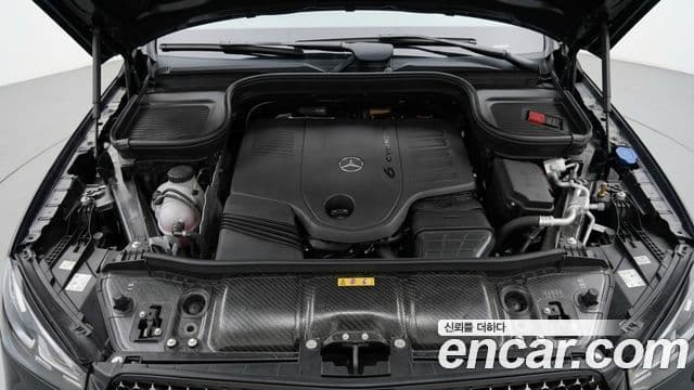 Mercedes-Benz GLE-Class 2025 — Photo 2/12