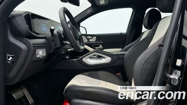 Mercedes-Benz GLE-Class 2025 — Photo 10/12