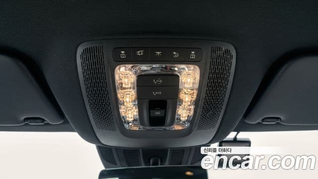 Mercedes-Benz GLE-Class 2025 — Photo 9/12