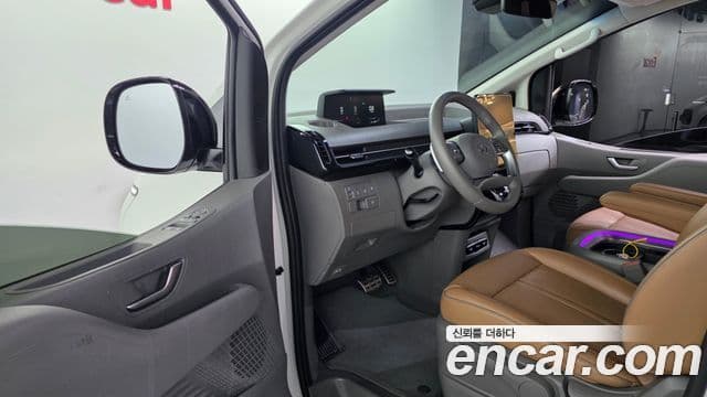Hyundai Staria 2024 — Şəkil 10/20