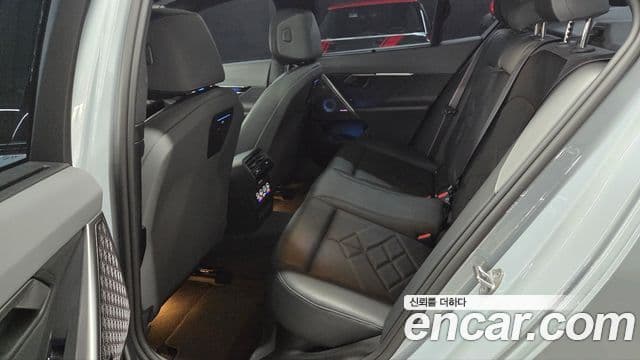 BMW i5 2024 — ფოტო 8/20