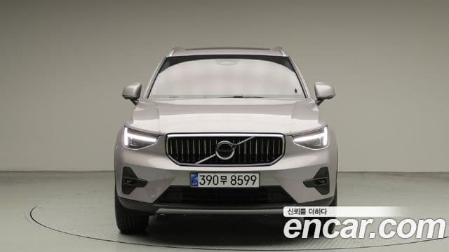 Volvo XC40 2026 — ფოტო 2/20