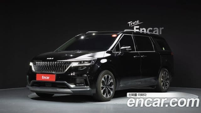Kia Carnival 2023 — Фото 1/20