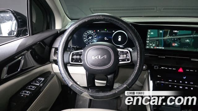 Kia Carnival 2023 — Фото 13/20