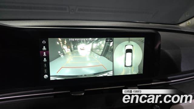 Kia Carnival 2023 — Фото 15/20