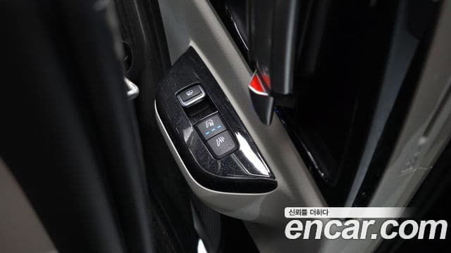 Kia Carnival 2023 — Фото 19/20