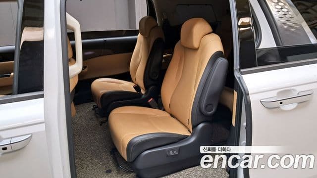 Kia Carnival 2021 — Şəkil 11/20