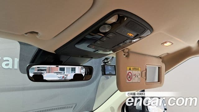 Kia Carnival 2021 — Photo 24/34