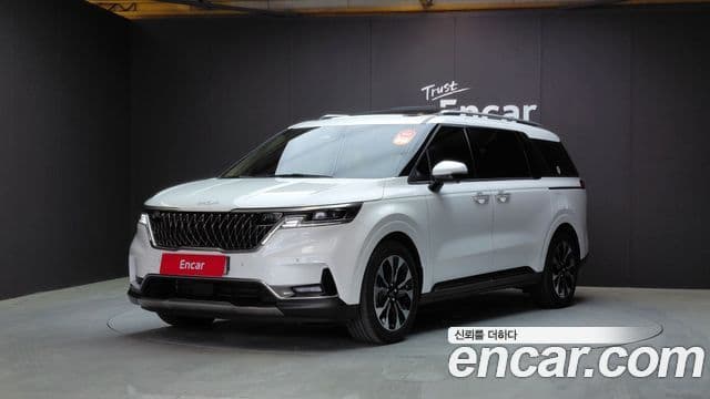Kia Carnival 2023 — ფოტო 1/20