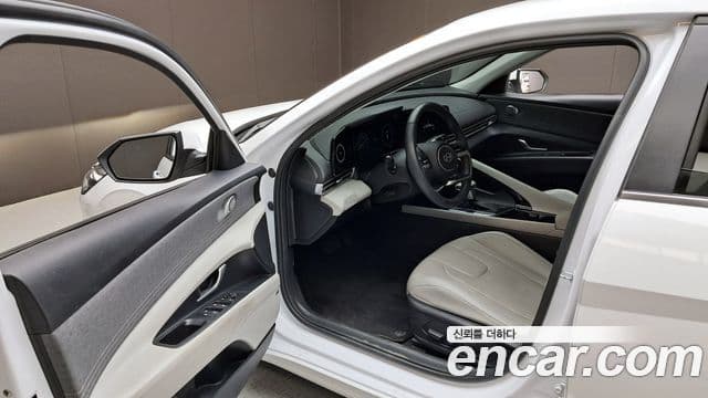 Hyundai Avante 2023 — ფოტო 10/20
