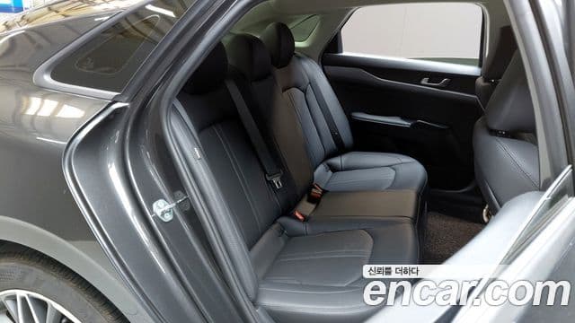 Kia K5 2021 — ფოტო 11/20