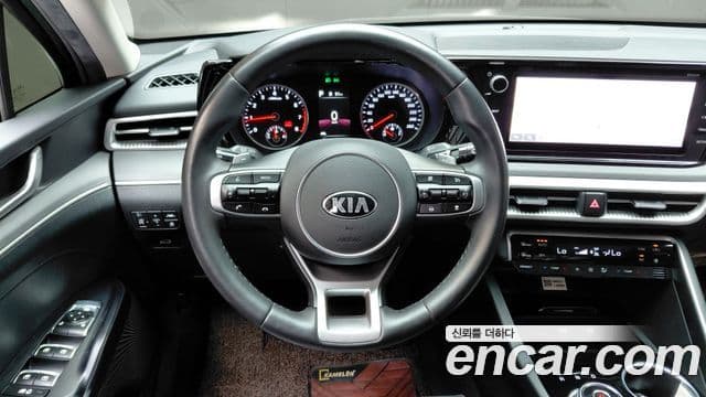 Kia K5 2021 — ფოტო 12/20