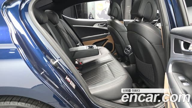 Genesis G70 2019 — ფოტო 11/20
