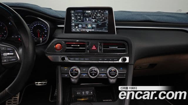 Genesis G70 2019 — ფოტო 13/20