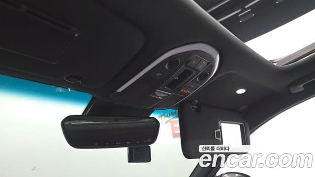 Genesis G70 2019 — ფოტო 19/20