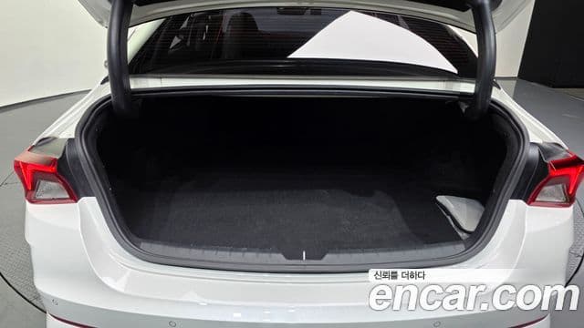 Kia K5 2023 — Şəkil 20/20