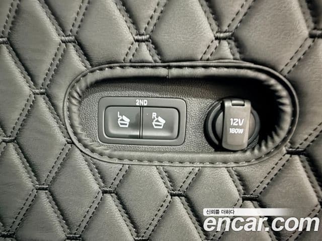 Kia Sorento 2021 — ფოტო 15/20