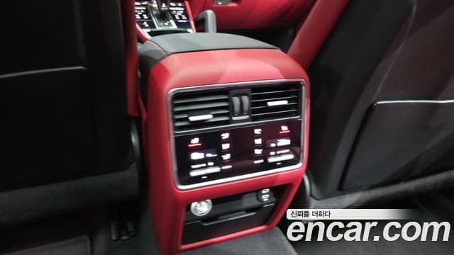 Porsche Cayenne 2023 — Şəkil 18/20