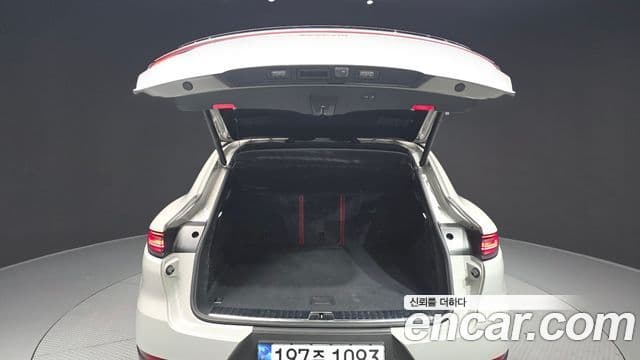 Porsche Cayenne 2023 — Şəkil 20/20