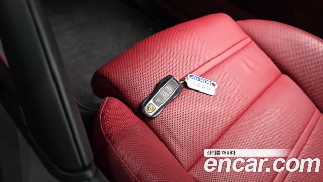 Porsche Cayenne 2023 — Photo 7/32