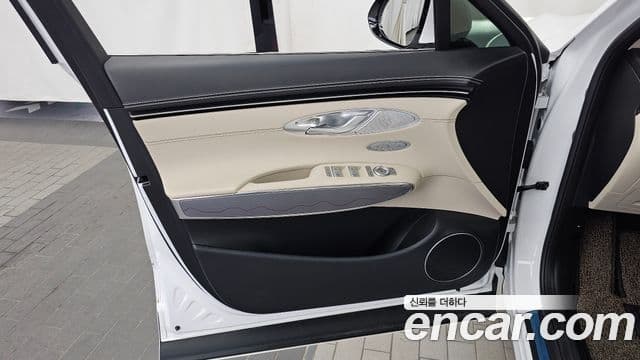 Genesis GV70 2024 — Photo 7/37