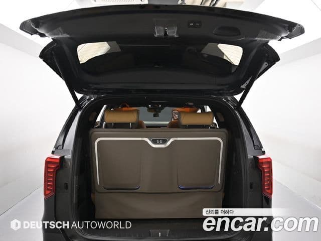 Kia Carnival 2024 — Şəkil 19/20