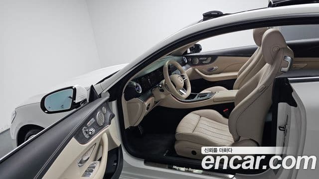 Mercedes-Benz E-Class 2023 — ფოტო 10/20