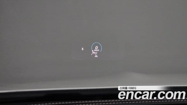 Mercedes-Benz E-Class 2023 — ფოტო 17/20