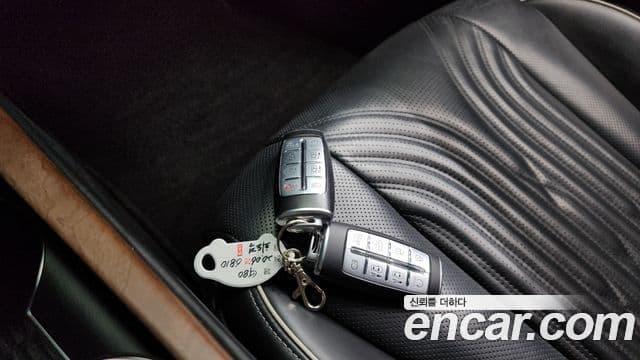 Genesis G80 2020 — ფოტო 15/20