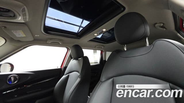 Mini Cooper Clubman 2023 — Şəkil 18/20