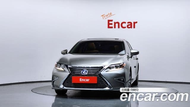 Lexus ES300h 2018 — ფოტო 3/20