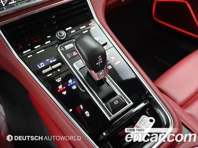 Porsche Panamera 2022 — ფოტო 14/20