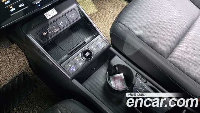 Hyundai Kona 2023 — ფოტო 9/20