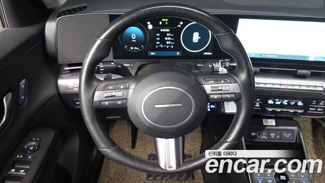 Hyundai Kona 2023 — ფოტო 15/20