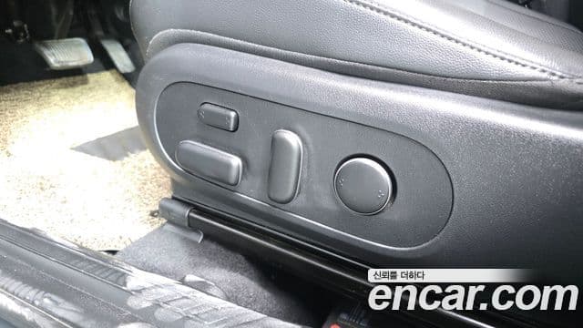 Hyundai Kona Hybrid 2023 — Photo 17/33