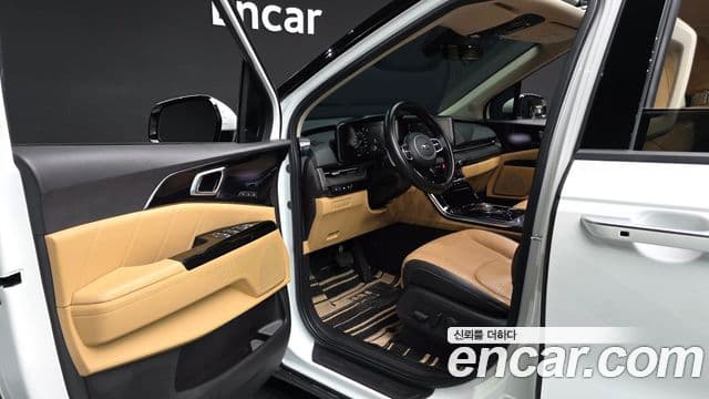Kia Carnival 2021 — Фото 10/20
