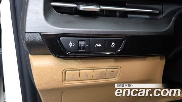 Kia Carnival 2021 — Фото 19/20